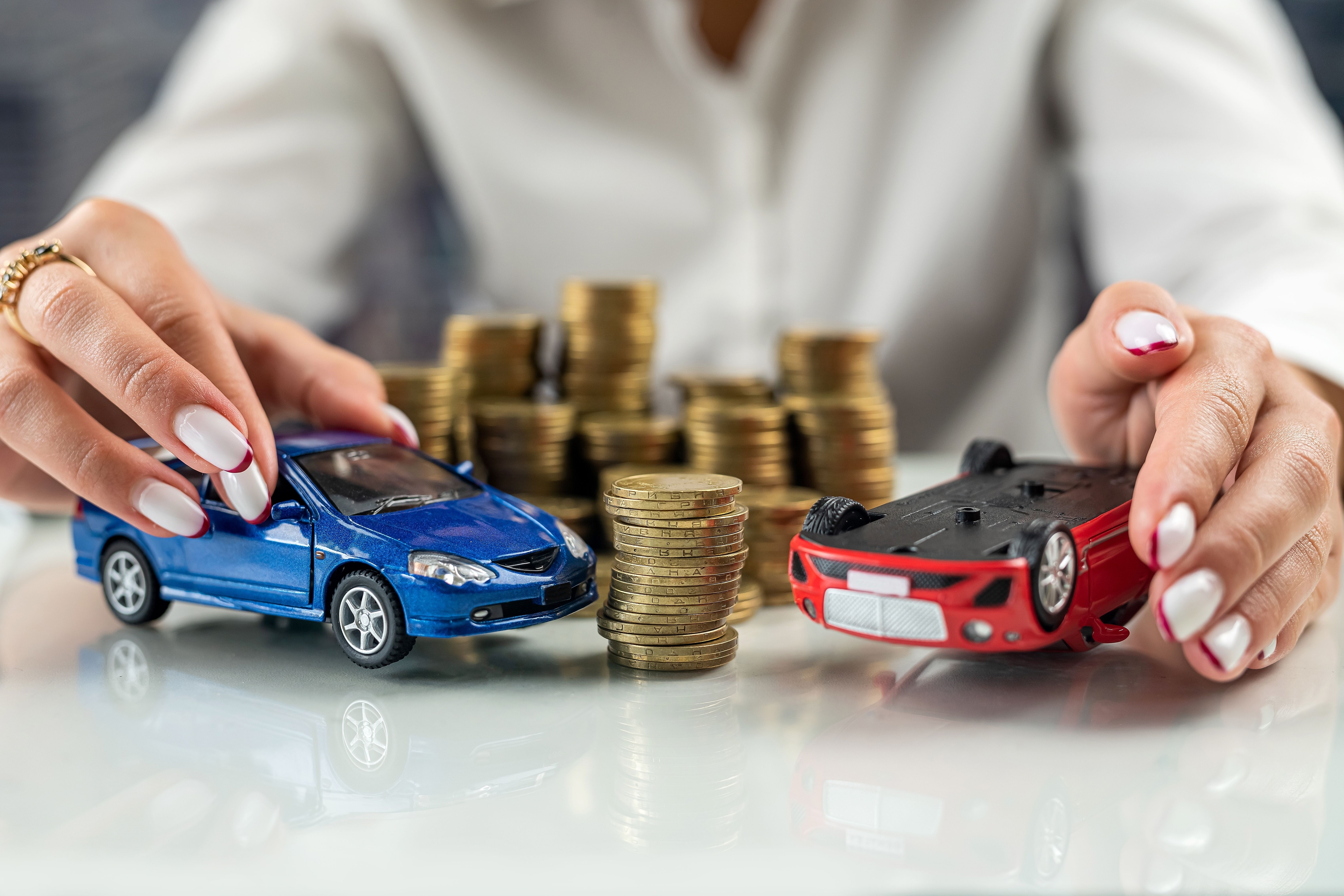 Advantages and Disadvantages of Having Motor Insurance feature image