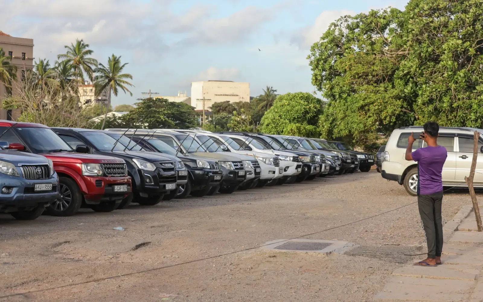 50% Import Duty Surcharge Imposed on Selected Vehicle Imports in Sri Lanka feature image