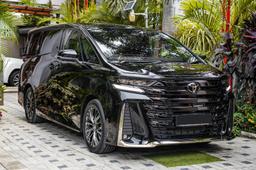 Toyota Vellfire Z 2024