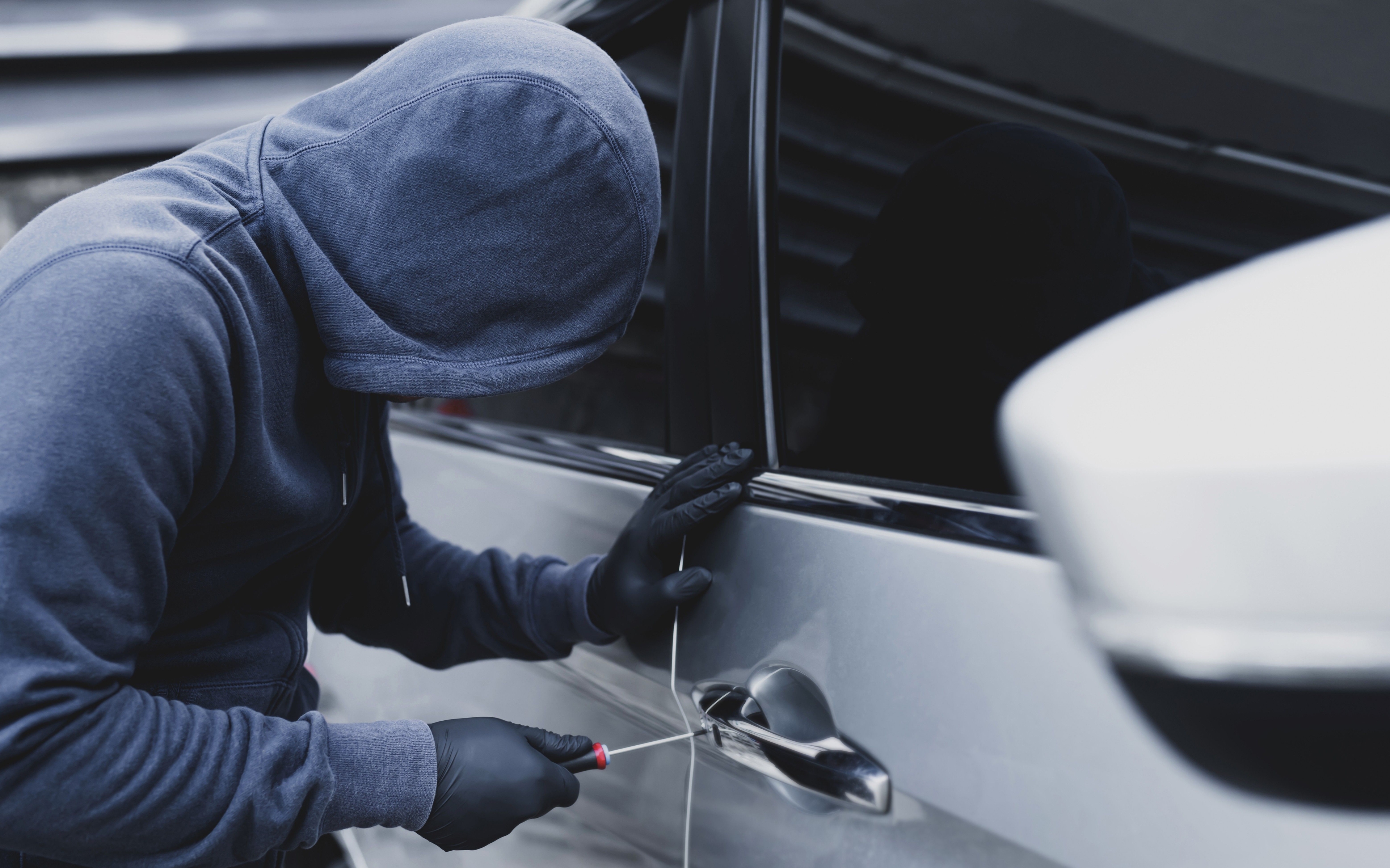 Tips to Prevent Vehicle Theft feature image