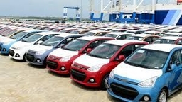 How many vehicles has Sri Lanka imported so far in 2025? news image