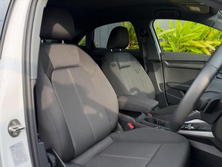 new-project.title-alts.detail.image-gallery.alt