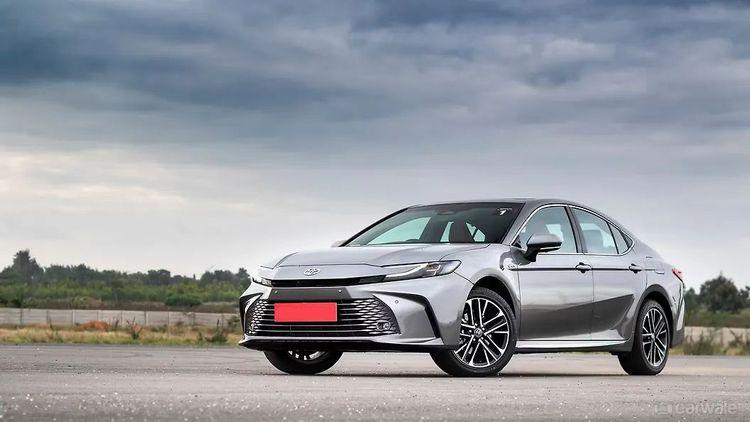 Toyota Camry 2025