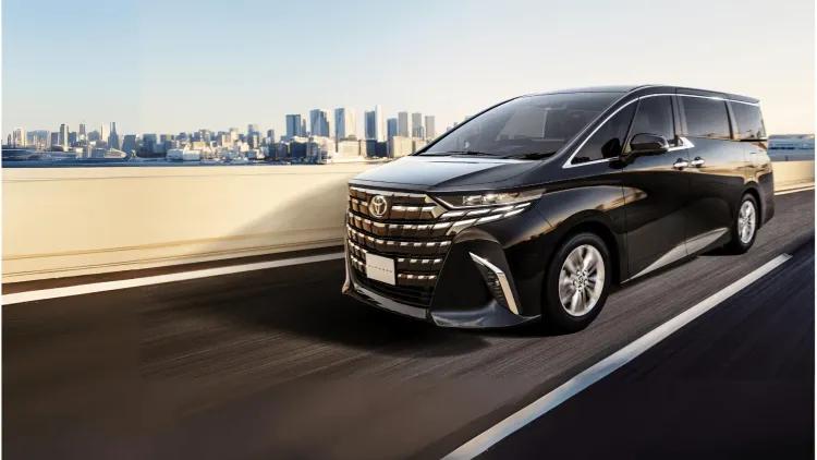 Toyota Alphard Hybrid 2025