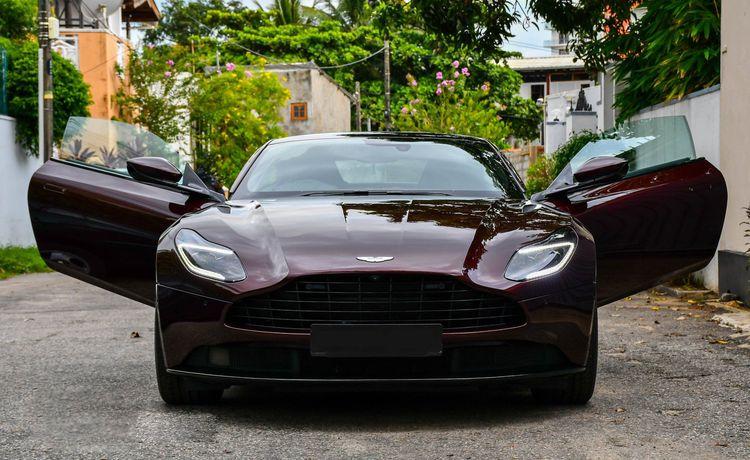 Aston Martin Db11 2018 Review