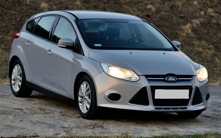 Ford Focus 2012 Review
