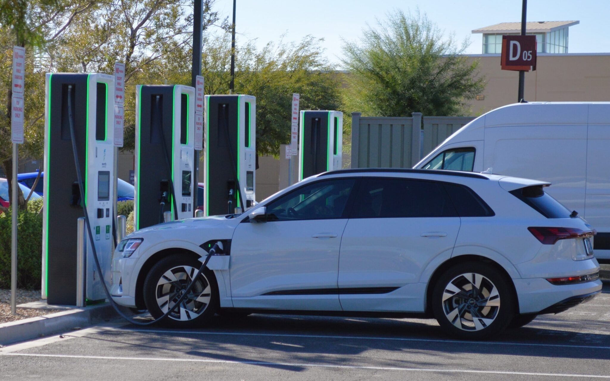 Polestar Launches Vehicle-to-Grid Charging in Sweden and California feature image