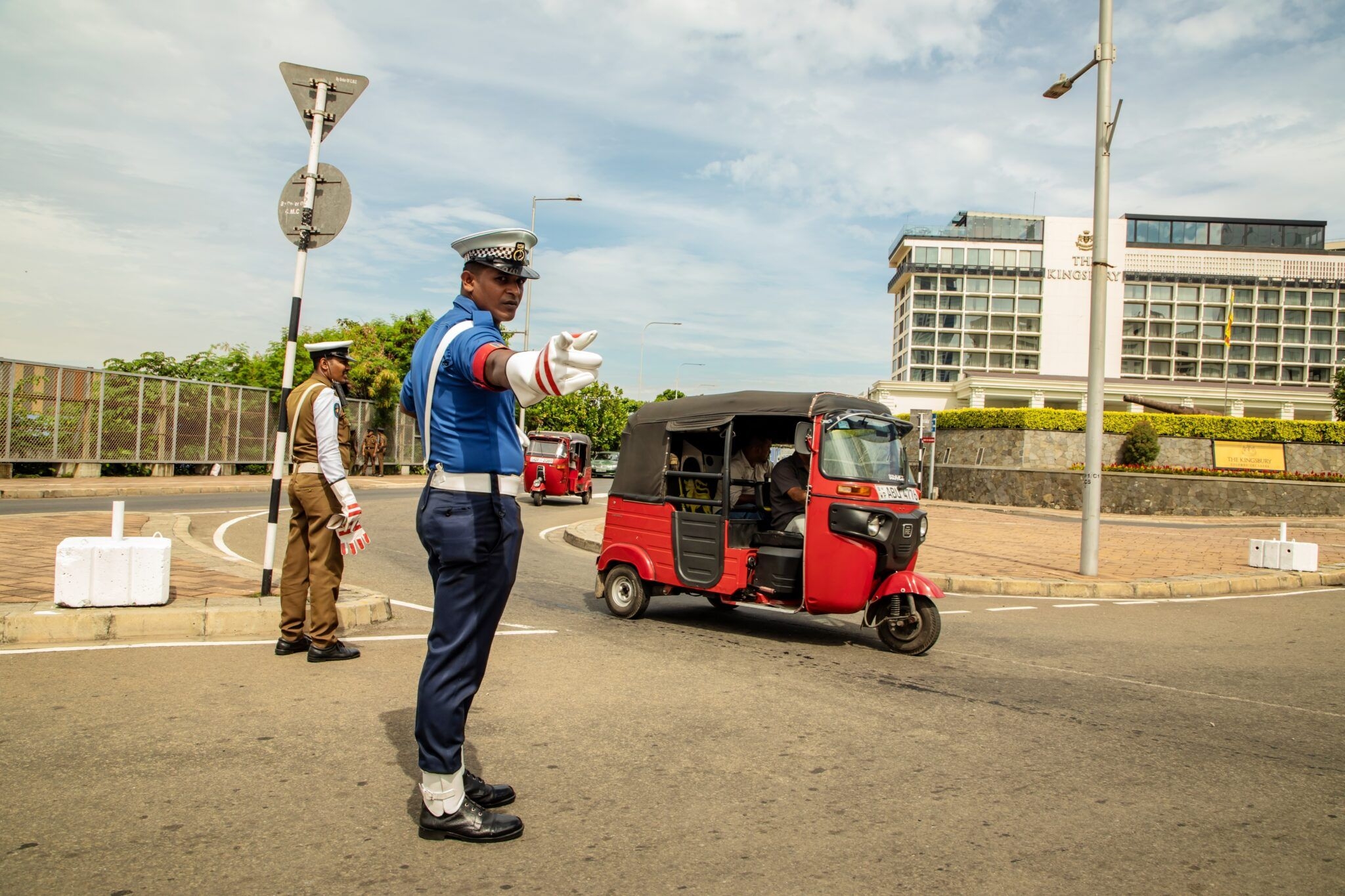 Sri Lanka Police Announce Special Traffic Plan feature image