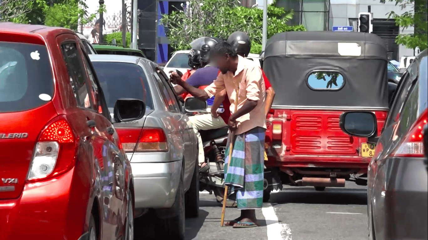 Do not give money to beggars near traffic lights police statement feature image