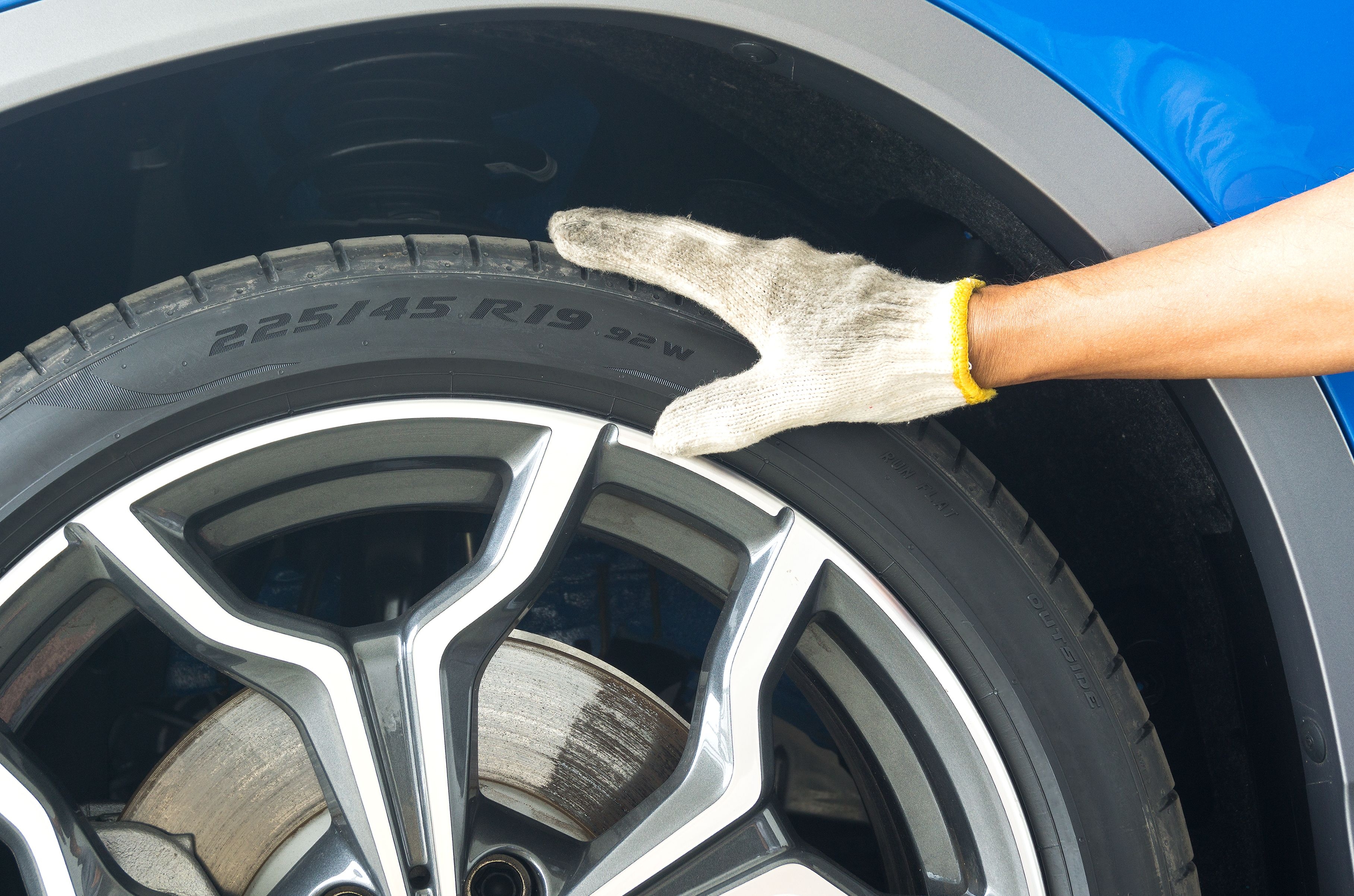 Common Mistakes to Avoid When Buying Tyres feature image