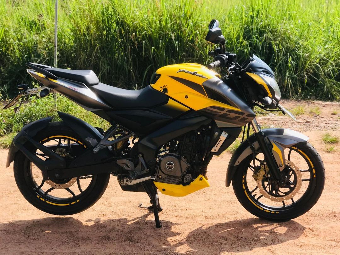 Bajaj Pulsar NS200 2025 Specs Features Performance Price In Sri Bajaj Pulsar NS200 2025 Specs Features Performance Price In Sri
